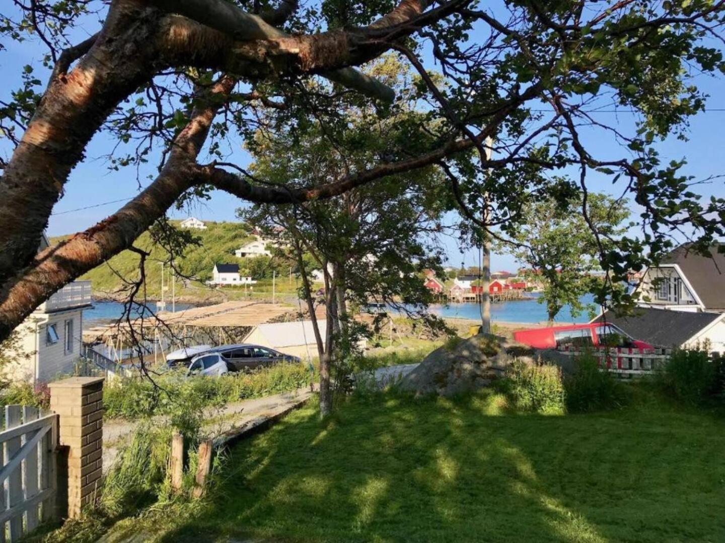 Reinefjorden Lodge Экстерьер фото